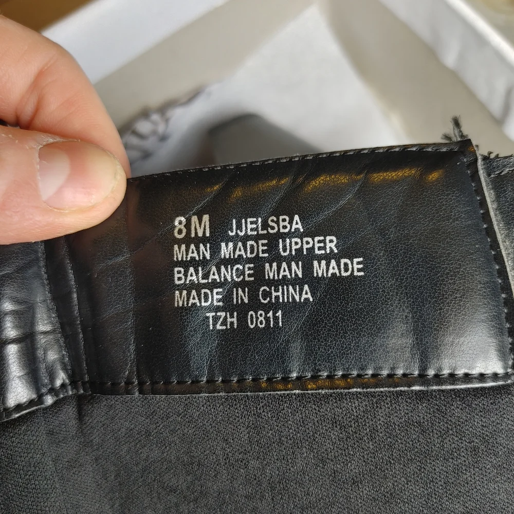 Nine & Co Heeled Black Leather Boot - Picture 2 of 5